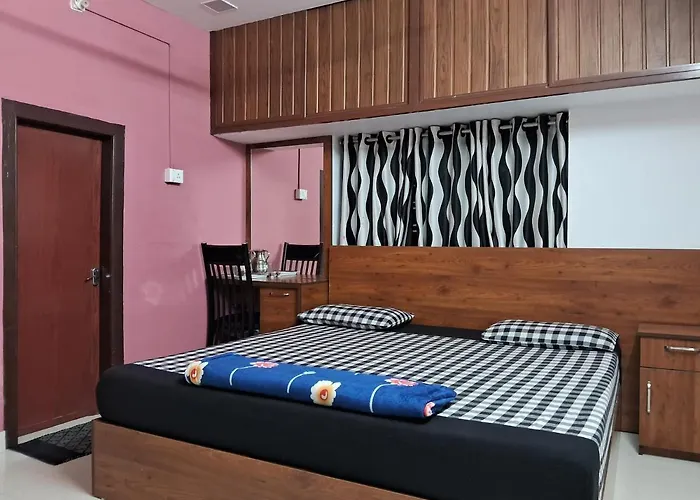 Vellakinar Residency Alleppey