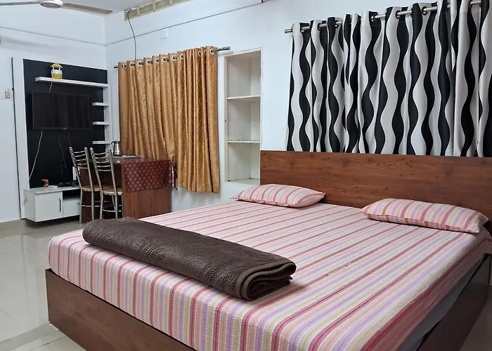 Vellakinar Residency Alleppey