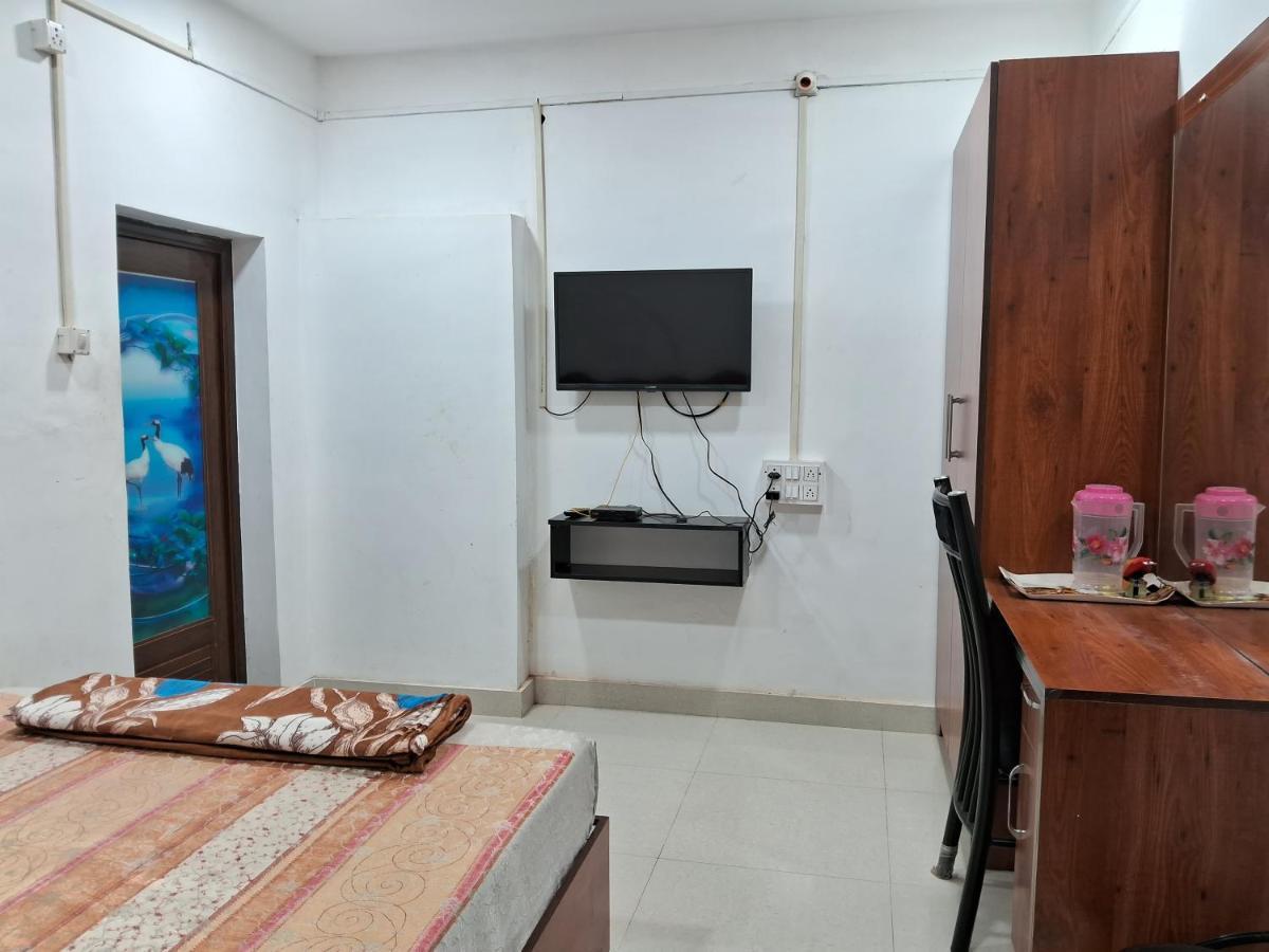 Vellakinar Residency Alleppey