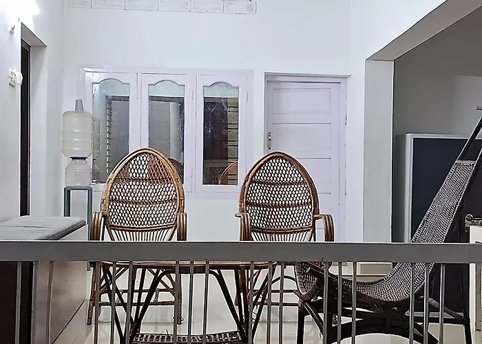 Vellakinar Residency Alleppey
