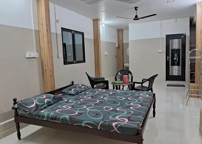 Vellakinar Residency Alleppey